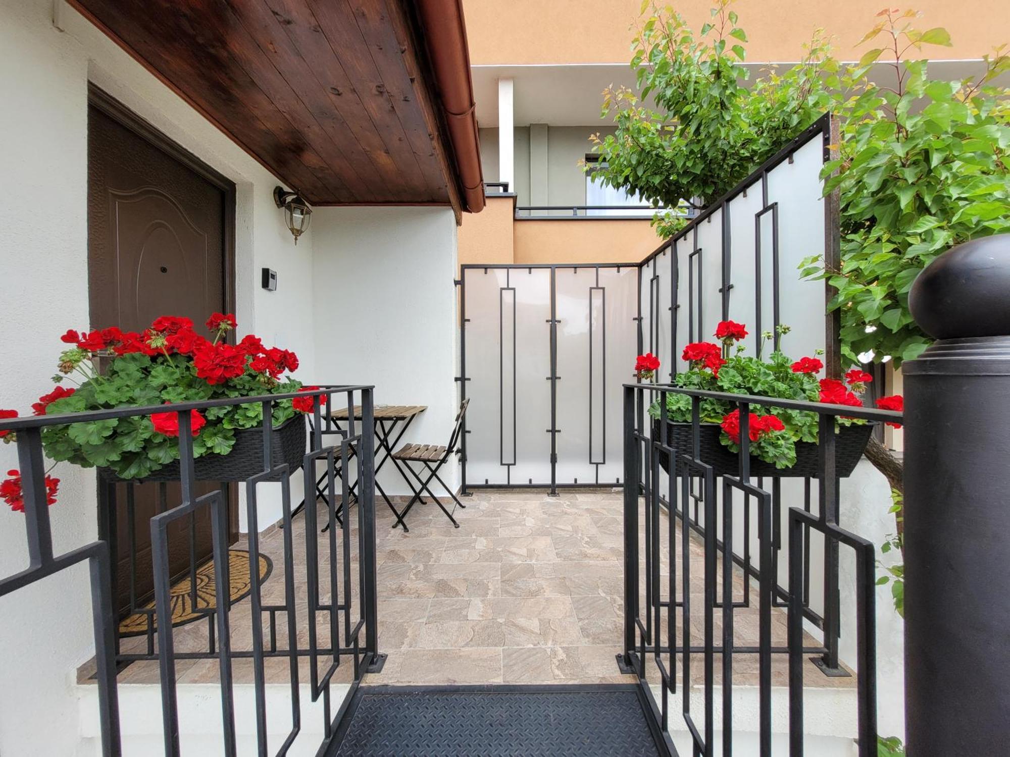 Appartement Rose Garden House à Bucarest Extérieur photo