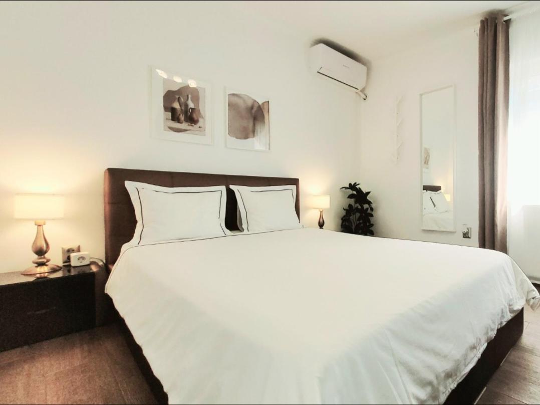 Appartement Rose Garden House à Bucarest Extérieur photo